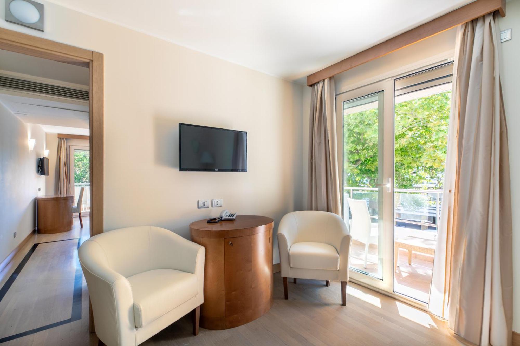 Hotel Villa Doimo Lignano Sabbiadoro Exterior photo